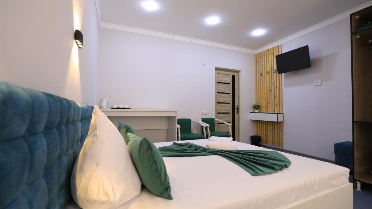 Sharq Hotel Ургенч Екстериор снимка