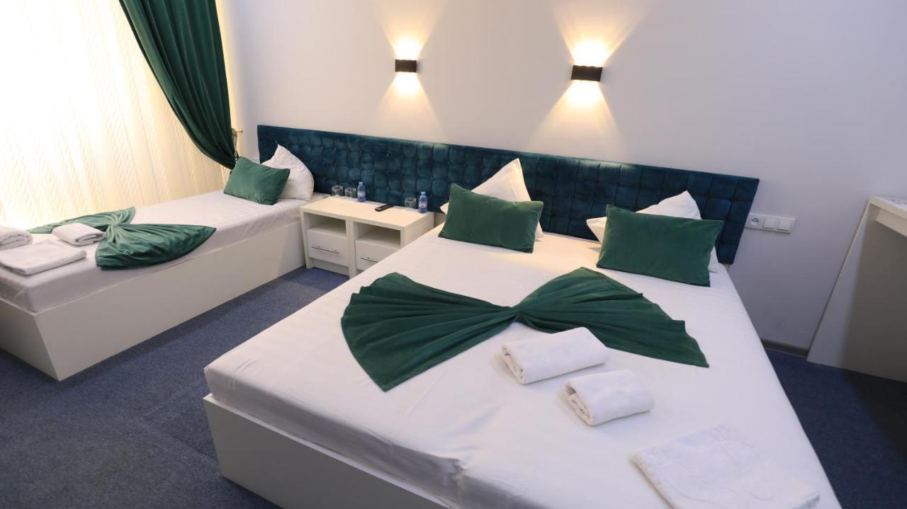 Sharq Hotel Ургенч Екстериор снимка