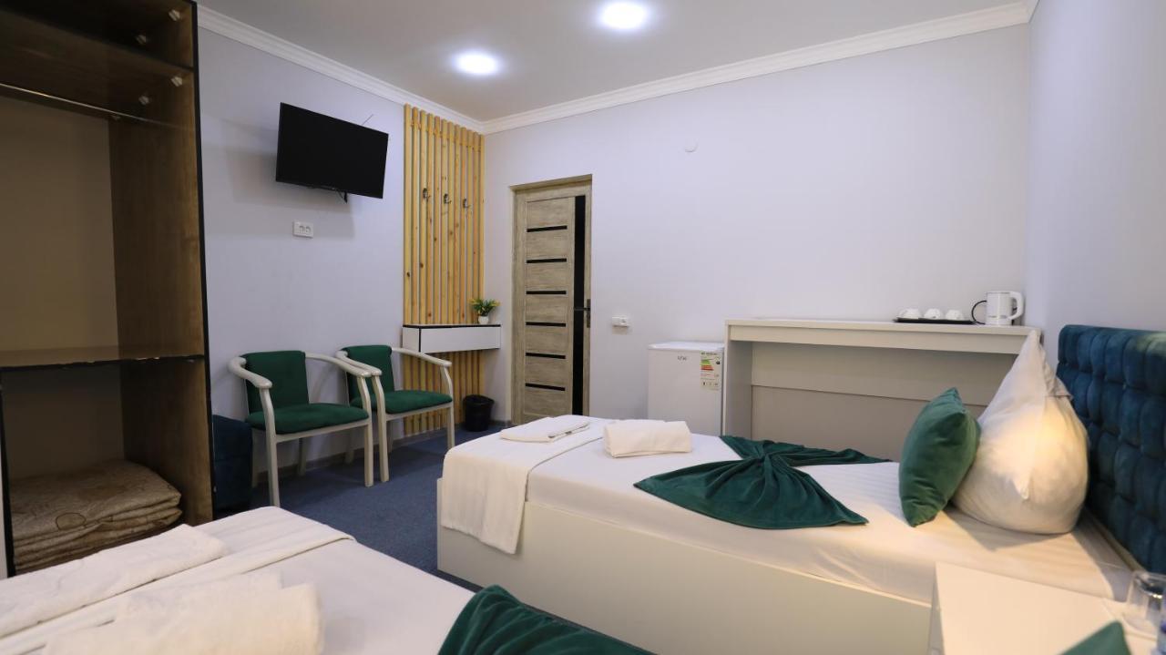 Sharq Hotel Ургенч Екстериор снимка