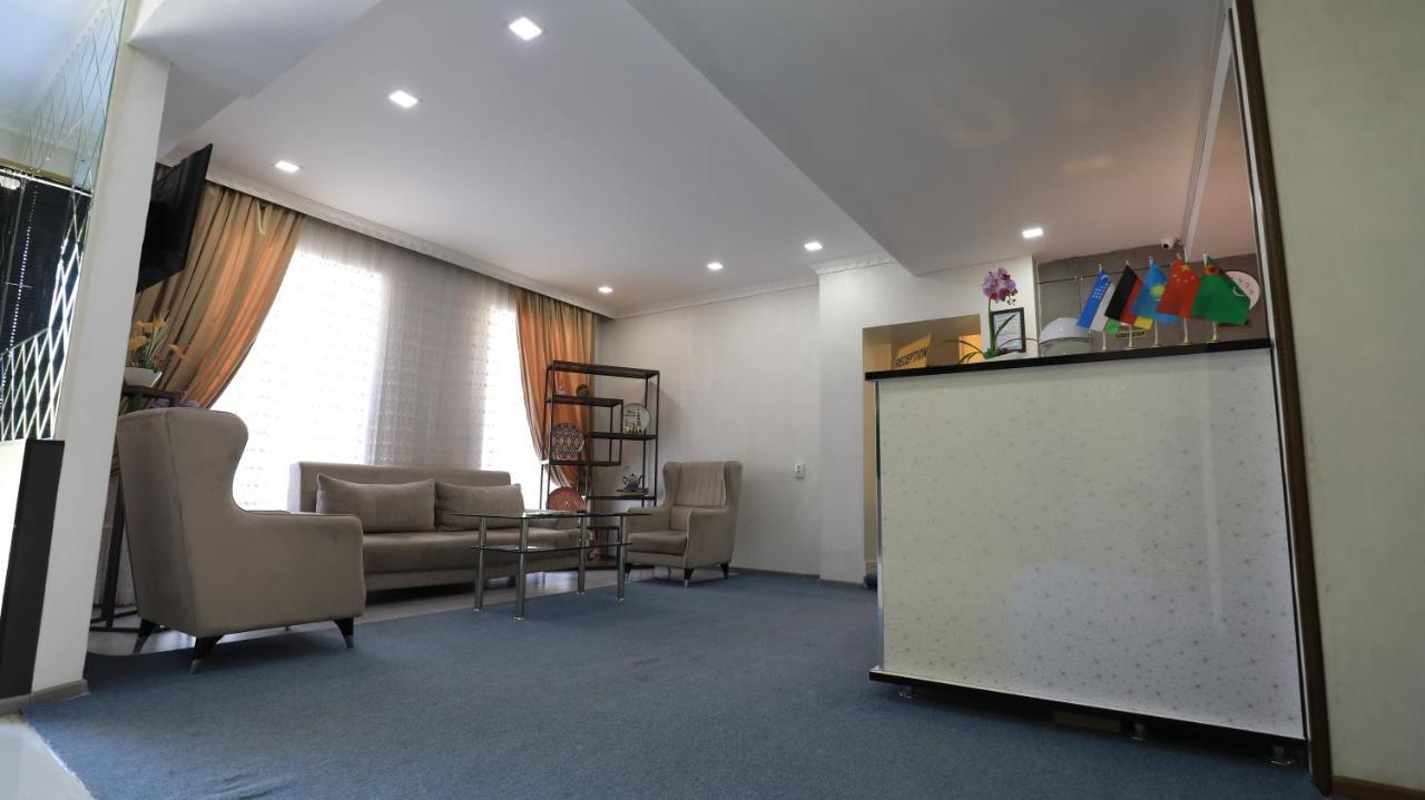 Sharq Hotel Ургенч Екстериор снимка