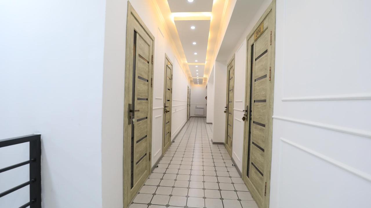 Sharq Hotel Ургенч Екстериор снимка