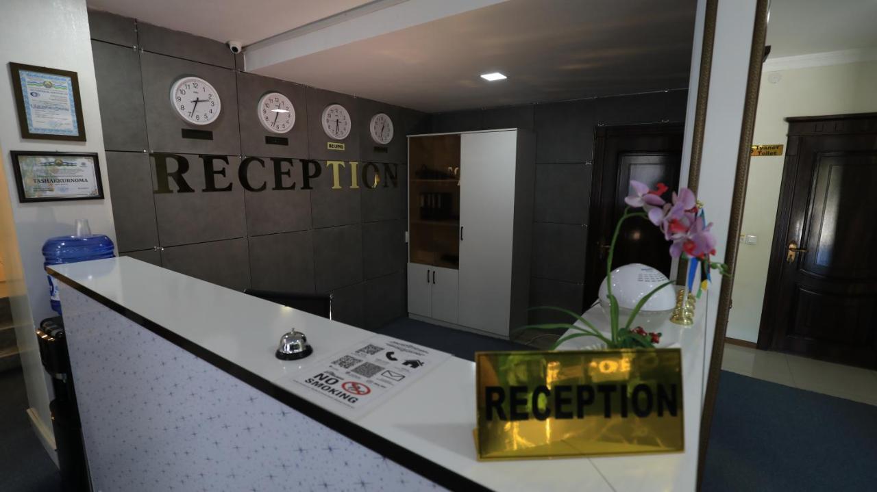 Sharq Hotel Ургенч Екстериор снимка