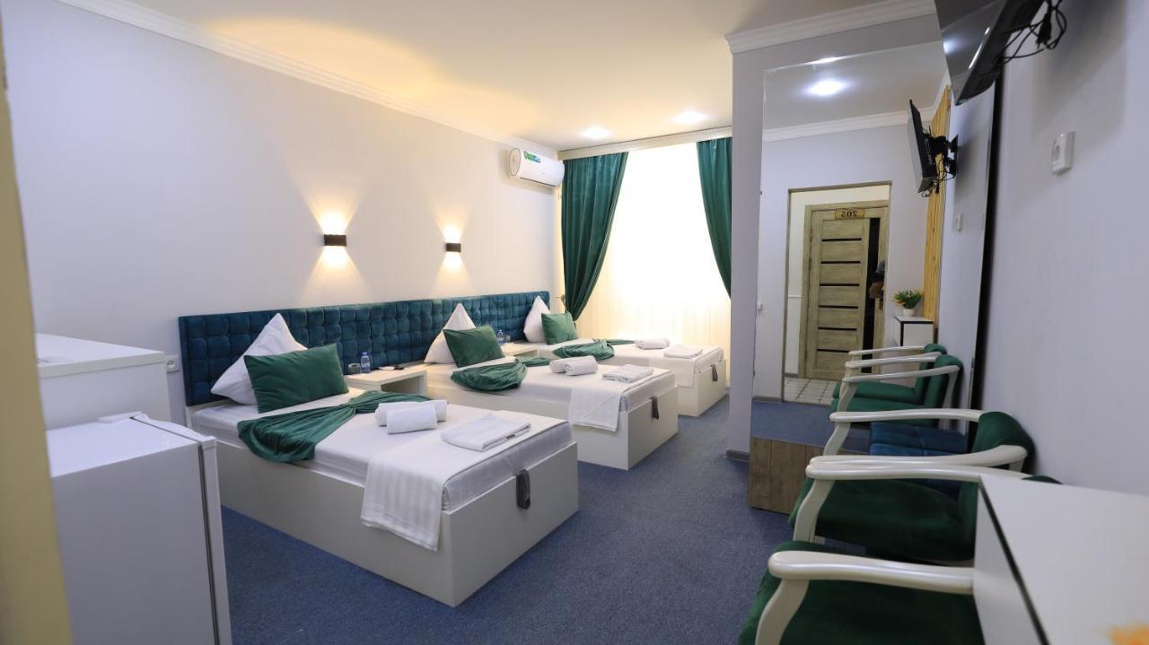 Sharq Hotel Ургенч Екстериор снимка